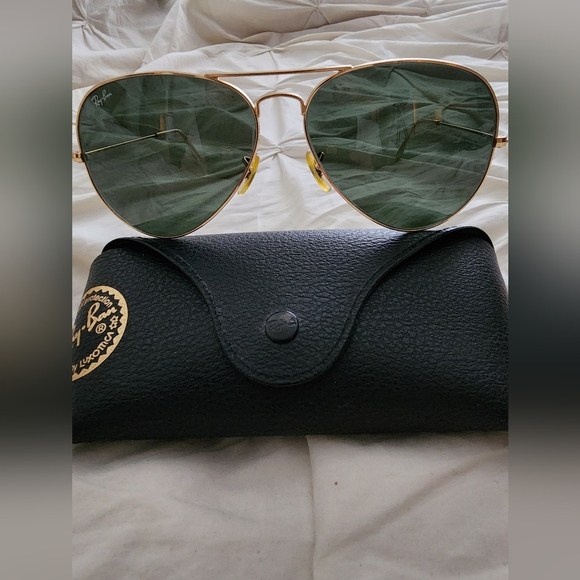 Rayban Large Metal Aviator Sunglasses - Picture 2 of 4